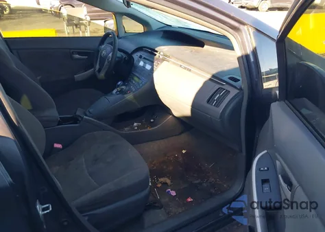 2011 Toyota Prius Two z USA, uszkodzony, nr VIN JTDKN3DUXB1376484